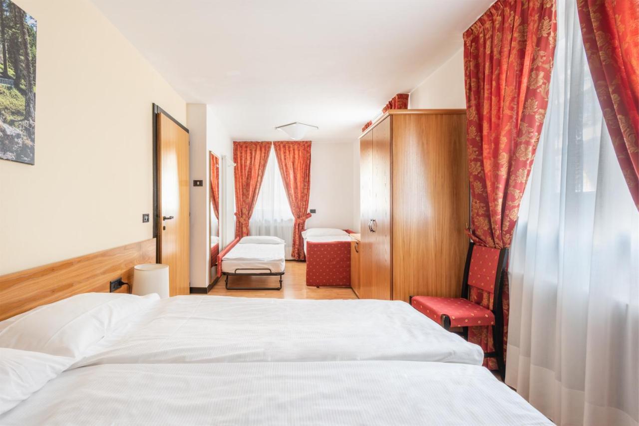 Hotel Alpina Madonna di Campiglio Exterior foto