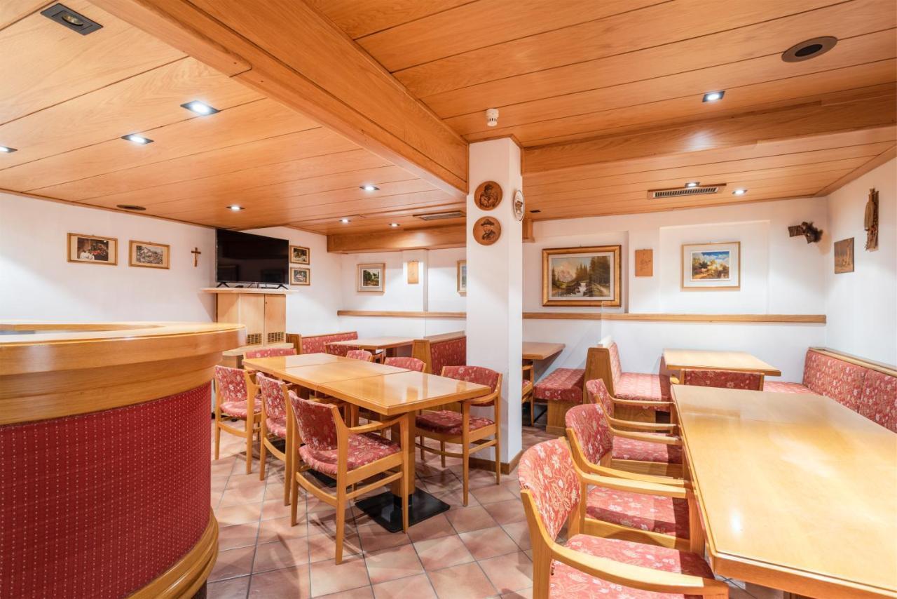 Hotel Alpina Madonna di Campiglio Exterior foto